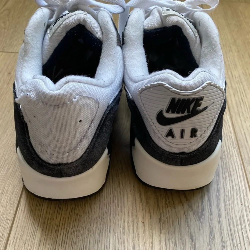 Moving Sale * Nike Air Max 90 White Grey Black Sneakers Size 7 Athletic Active